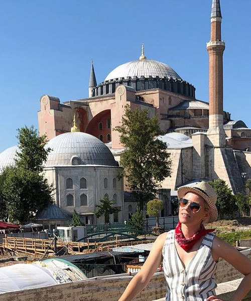 ABD'li aktris Elizabeth Banks yeni filmi için İstanbul'da! - Resim: 2