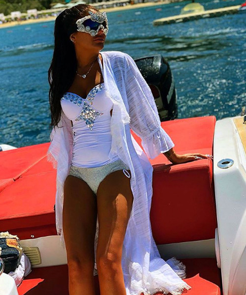 Olay kadın Süreyya Yalçın bu sefer de 'zengin gözlükleriyle' gündem oldu! - Resim: 4