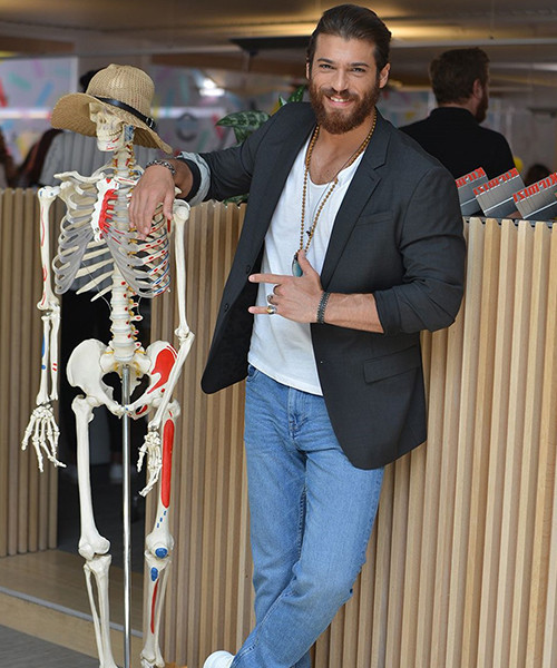 Erkenci Kuş'un kaslı çocuğu Can Yaman gayler hakkında bakın ne dedi - Resim: 1