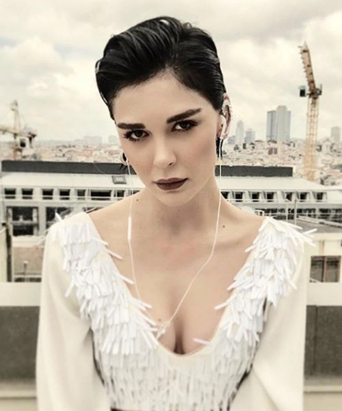 Erkenci Kuş'un kötü kadını Aylin'in yıllar önceki hali şoke etti! - Resim: 2