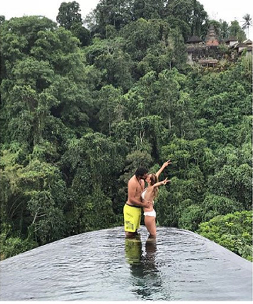 Özge Özder Sinan Güleryüz çiftinin aşk kokan balayı tatili!  - Resim: 2