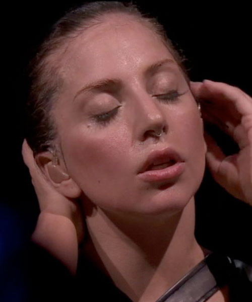 Layd Gaga peruğu çıkartınca - Resim: 3