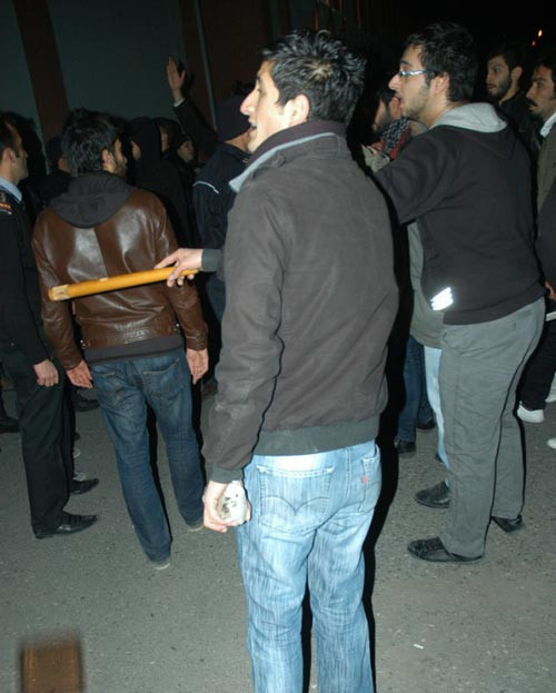 Üniversitede gerginlik:8 yaralı - Resim: 2