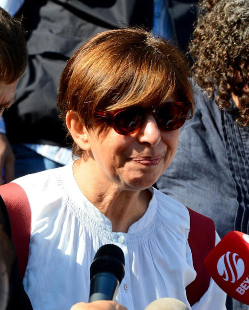 Tuncel Kurtiz'in cenazesi evinden böyle çıkarıldı - Resim: 4