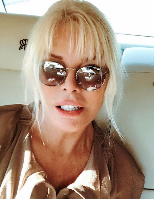 Ajda Pekkan'ın bikinili pozu olay! Fotoşopu abarttı göbek deliğine bakın - Resim: 4