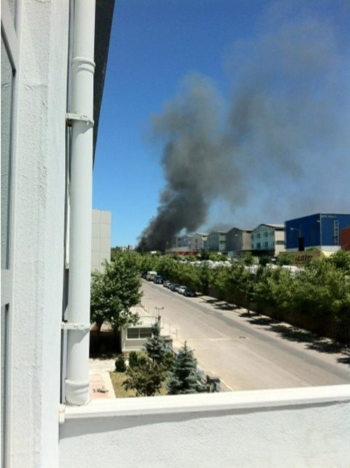 Tuzla'da korkutan yangın! - Resim: 3