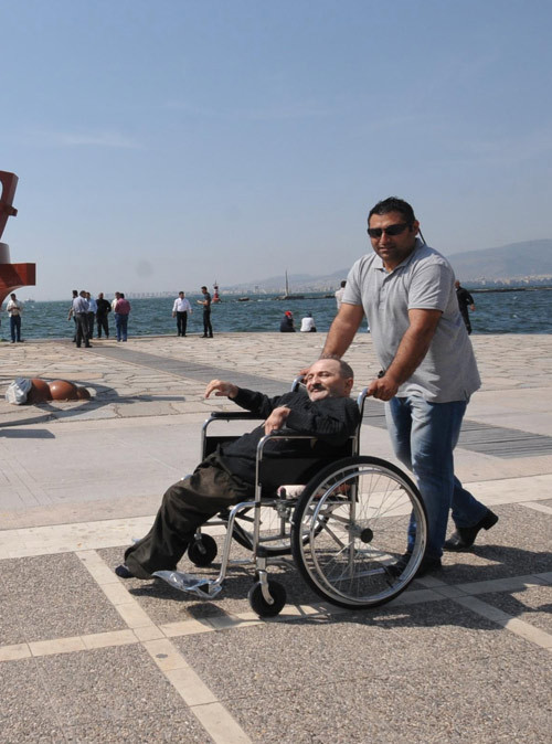 52 yıl sonra ilk kez sokağa çıktı! - Resim: 3