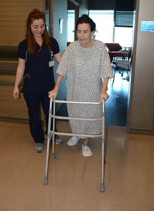 Fatma Girik hastane odasında dehşete düştü! - Resim: 2