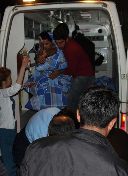 Şemdinli'de patlama:2 ölü 26 yaralı - Resim: 3