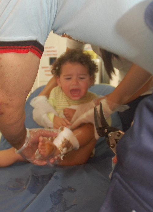 Ayağını tuvalate kaptırdı - Resim: 3