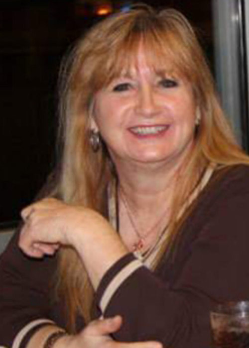 Göğüslerini küçültmek için bıçak altına yattı üçüncü memesi çıktı!  - Resim: 2