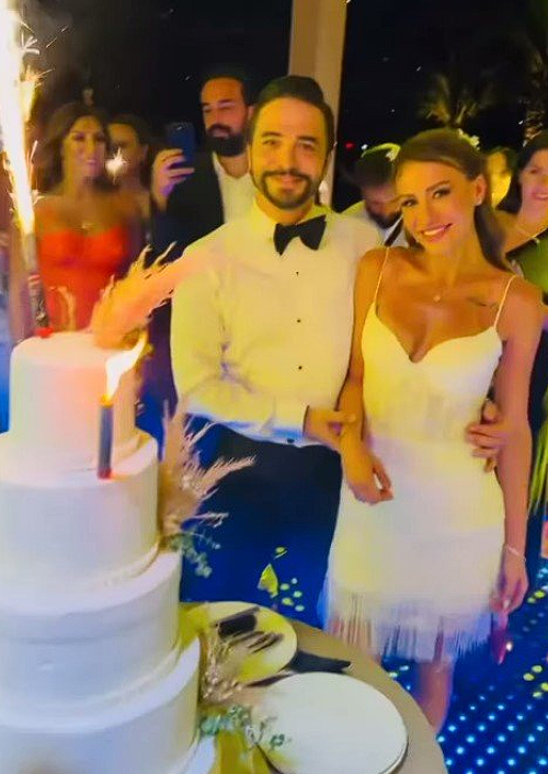 Ahmet Kural, avukat sevgilisiyle evlendi! Düğün fotoğrafları dikkat çekti - Resim: 3