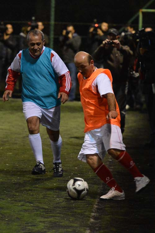 Hakan Şükür kadro dışı kaldı - Resim: 1