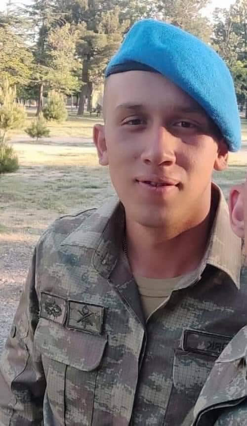 Şehit sözleşmeli er Öztürk'ün annesi yürekleri yaktı: Gönderdiğim çamaşırları daha giymedin oğlum - Resim: 3