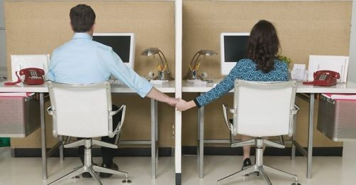 Tüm bildiklerinizi unutun! İş yerinde en çok taciz... - Resim: 1