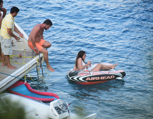 Beyaz bu kez fena yakalandı! - Resim: 3