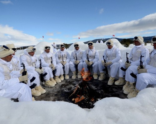 Komandolar karda bakın nasıl hayatta kalıyorlar - Resim: 1