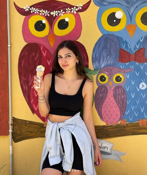 Acemi Cadı'nın Tuğçe'si Billur Yazgan'a bakın! Son haliyle yıllara meydan okuyor! - Resim: 4