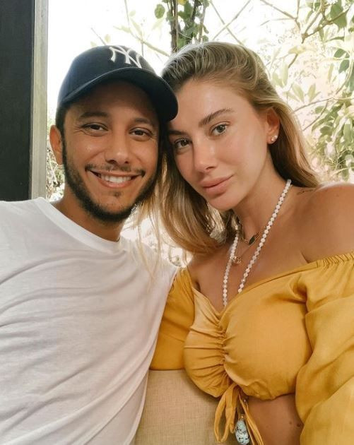 Yeşim Salkım ve kızı Gizem Şeyma Subaşı'nın İngilizcesiyle dalga geçti 'BİM sütlacı övüyor' dediler - Resim: 4