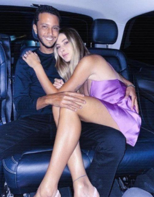 Şeyma Subaşı'dan yanan Bodrum'dan Türk bayraklı skandal poz! - Resim: 1