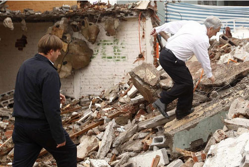 Bir anda yere çakıldı - Resim: 3