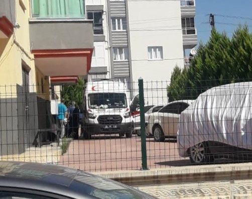 Denizli'de acı olay! 3 yaşındaki çocuk balkondan çamaşır askısına çarparak can verdi - Resim: 4