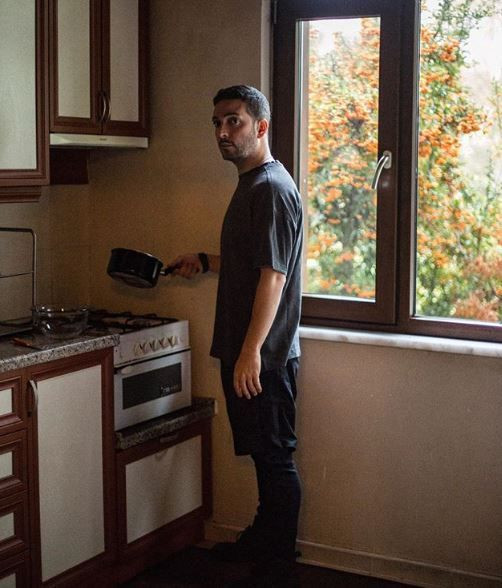 Oğuzhan Koç Cansu Dila Gülsoy aşkı bomba gibi düştü! Dağ evi kareleri olay oldu - Resim: 1