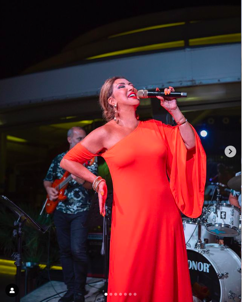 Menopoza girdin tövbe et mesajından sonra yine ifşa etti Nükhet Duru'dan kapak gibi ayar! - Resim: 4