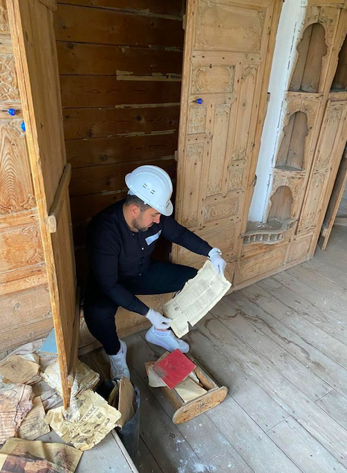 Kur'an-ı Kerim'i gizli bölmede saklamış Osman Yüksel Serdengeçti'nin evindeki restorasyonda çıktı - Resim: 4