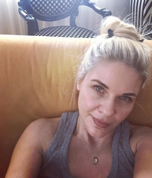 Eski manken Emine Ün'ün ev haline bakın! - Resim: 3