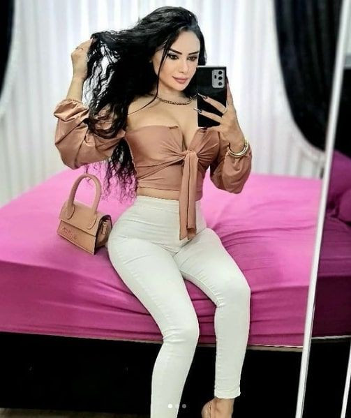 Naz Mila bu kez dantelli iç çamaşırlarıyla poz verdi +18 paylaşımları olay! - Resim: 4