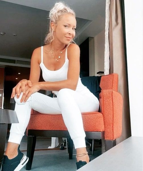 Ayşegül Yıldız yeni pozlarıyla olay oldu İbrahim Tatlıses'in eski eşi - Resim: 1