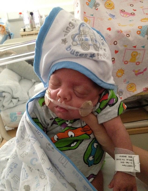 Dünya onu konuştu 'Uzaylı bebek' görenleri şoke ediyor - Resim: 3