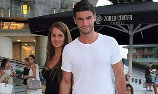 Berk Oktay +18 fotoğraflarını ifşa eden eşi Merve Şarapçıoğlu'ndan boşandı - Resim: 4