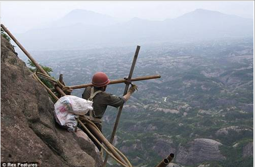 Uçuruma yol yapanlar - Resim: 2