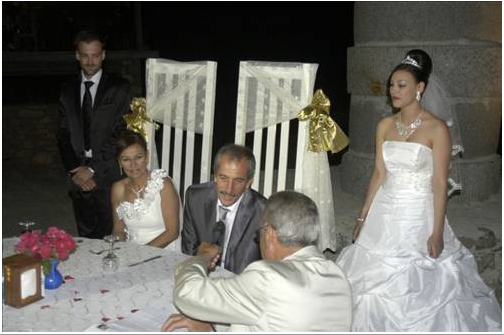 Anne-kız aynı anda evlendi - Resim: 1