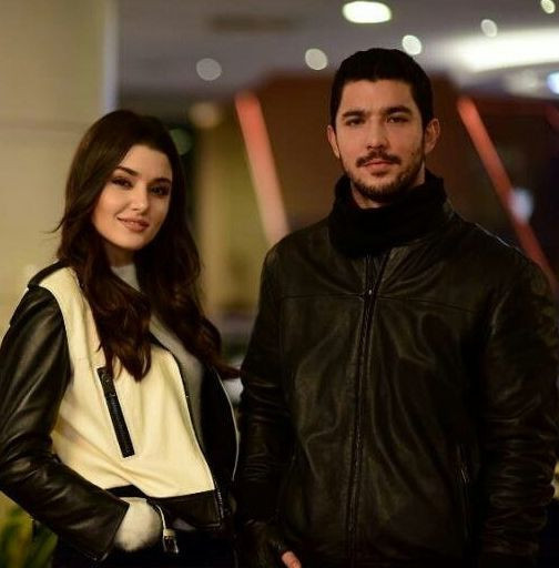 Hande Erçel ve Kaan Yıldırım'dan herkesi şok eden gelişme! Bu hamle kriz çıkaracak - Resim: 1