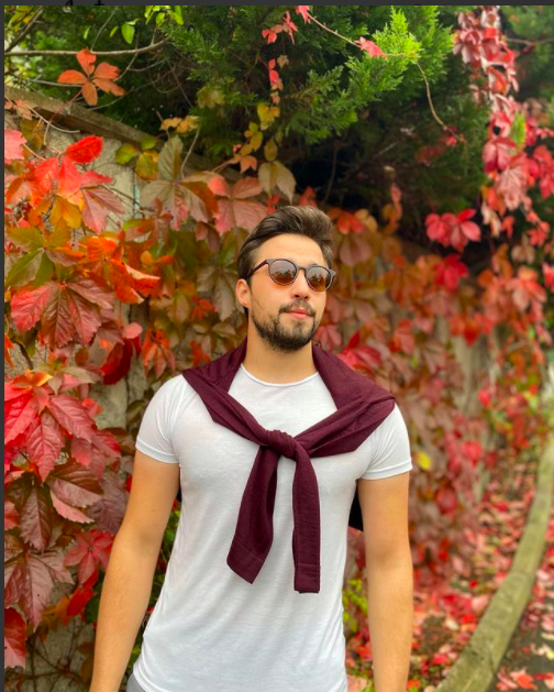 Hasan Biltekin kaç yaşında aslen nereli sevgilisi Doktor Hülya Acar instagram pozları - Resim: 1