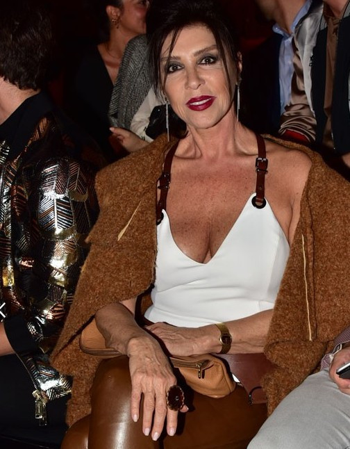 72'lik Nebahat Çehre'den cesur dekolte - Resim: 4