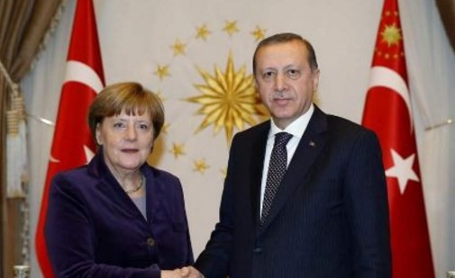 Merkel'den Erdoğan'a hat sorusu:  Siz yazabiliyor musunuz? - Resim: 2