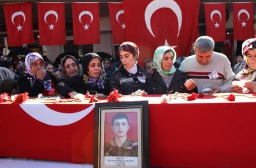 Artvin şehidini böyle uğurladı - Resim: 4