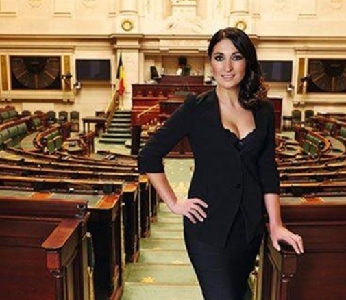 Türk vekilden olay yaratacak fotoğraflar - Resim: 1