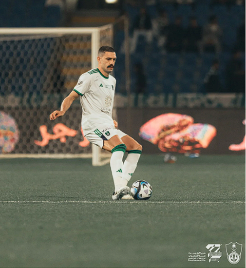 Bıyık bırakan Merih Demiral, sosyal medyada en çok konuşulanlar arasına girdi - Resim: 2