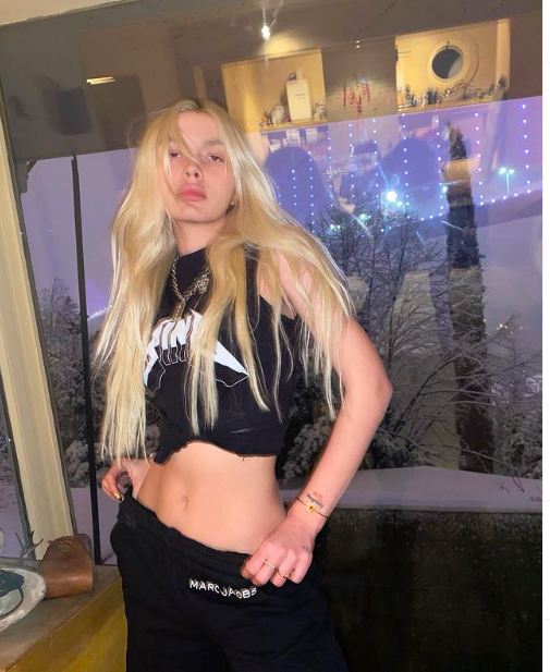 Aleyna Tilki'nin iç çamaşırlı 23 Nisan paylaşımı olay oldu tepki yağdı! Donunu görmekten bıktık - Resim: 4