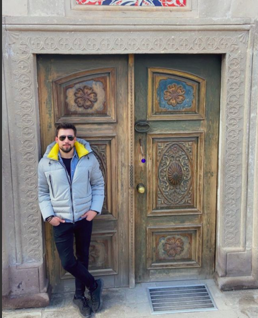 Hasan Biltekin kaç yaşında aslen nereli sevgilisi Doktor Hülya Acar instagram pozları - Resim: 3