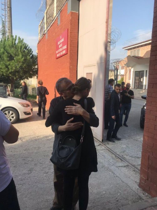 Sırrı Süreyya Önder cezaevinden çıktı 'Konuşma melekem zayıfladı' dedi - Resim: 1