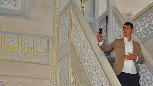 İşte yeni çılgınlık! Ölü insanlarla selfie! - Resim: 2