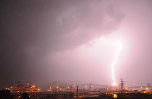 Bir saatlik yağış bu hale getirdi! - Resim: 1