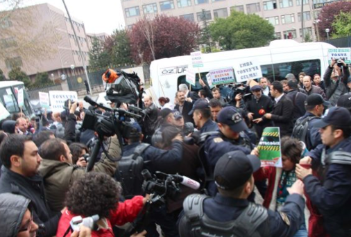 YÖK protestosuna gözaltı - Resim: 2