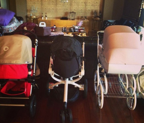 Demet Akalın doğum üzeri mahkemelik oldu - Resim: 4